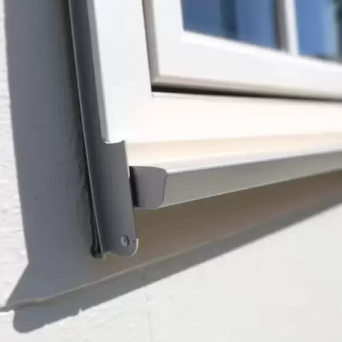 Jak zamontować parapet zewnętrzny blaszany